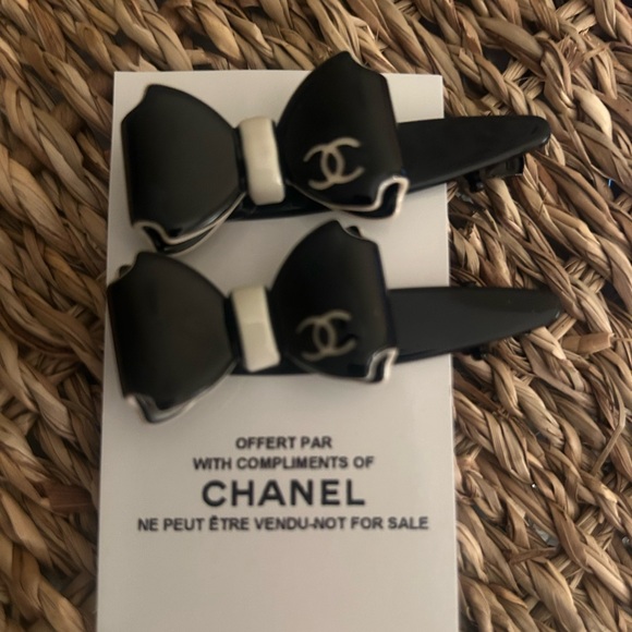 CHANEL Accessories - Super cute CHANEL BLACK BOW resin hair clips NEW